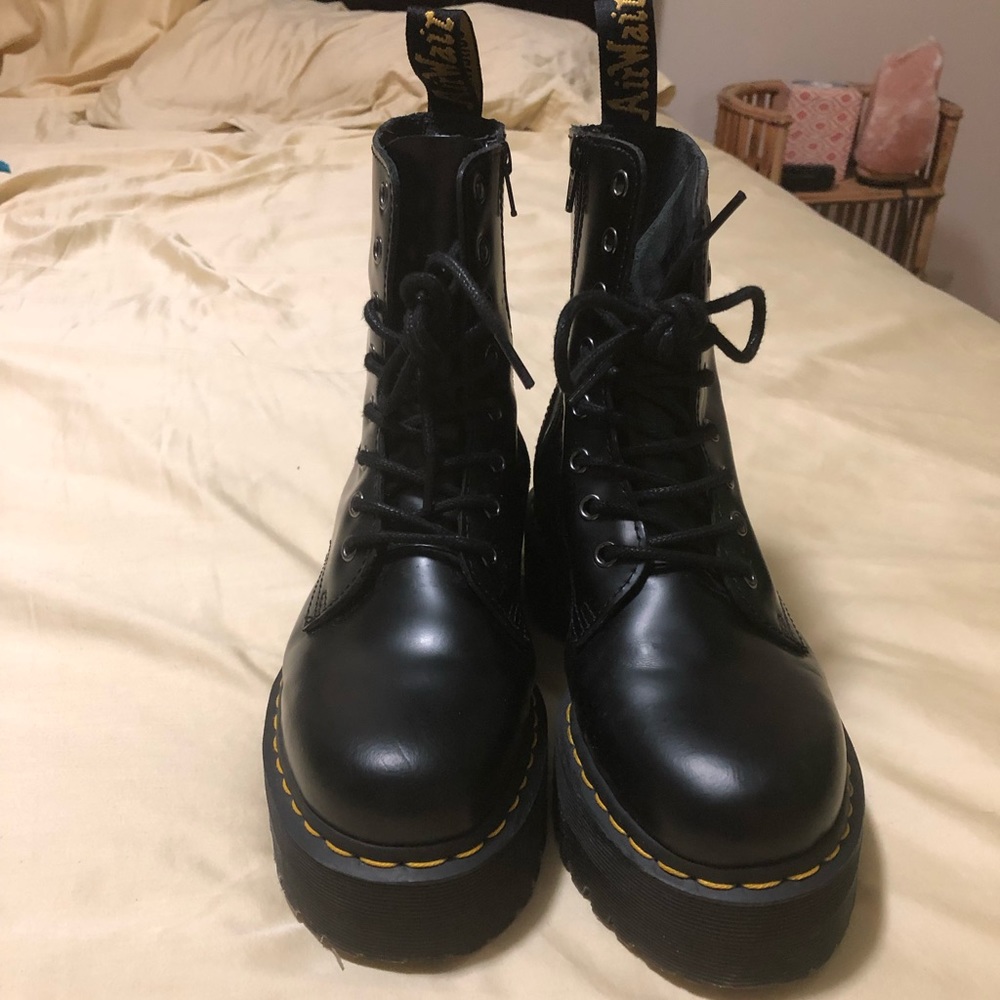 Dr. Marten Jadon black boots